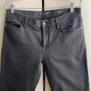 Men’s Banana Republic Dark Gray Traveler Pant 33x30 Slim Fit